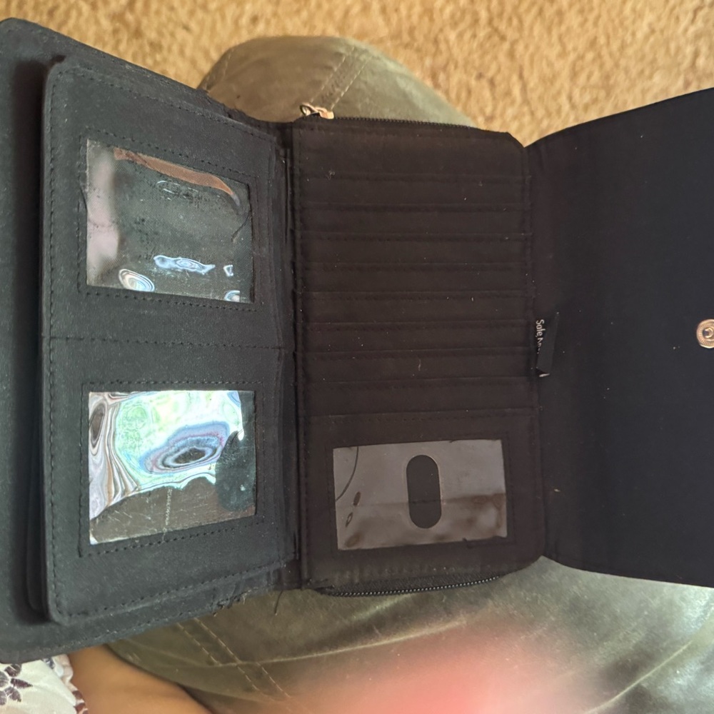 Wallet - Picture 1 of 2